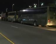 Imagen de buses militares con destino a la provincia de Imbabura, epicentro del Paro Nacional 2025.
