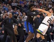 Momento exacto entre Bamba y Rivers se golpearon.