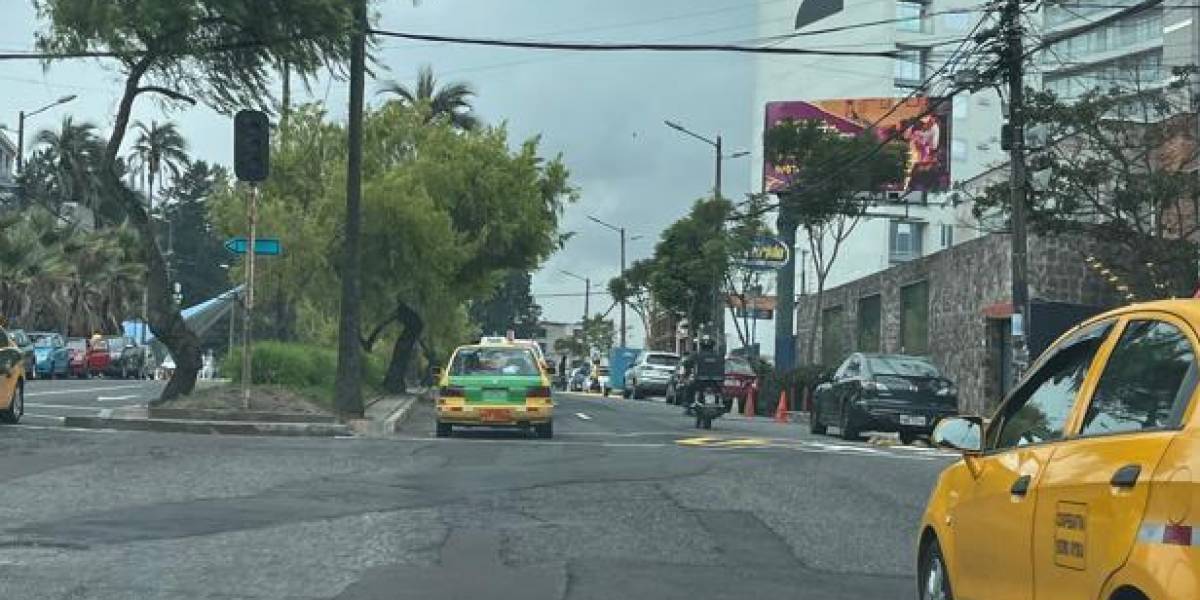 Los semáforos no funcionaban, la tarde de ayer, en la avenida González Suárez, norte de la ciudad.