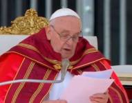 Está previsto que el Papa presida las ceremonias de la Pascua, pero no que las celebre, lo que corre a cargo de diversos cardenales.