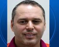 La actividad empresarial de Dritan Gjika no se detuvo, pese a ser buscado por la policía.