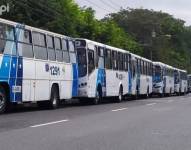 Transportistas de Guayaquil realizaron una caravana, tras siete semanas paralizados
