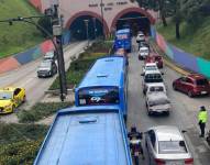 Ingreso vehicular por el túnel de San Roque.