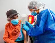 Menos del 4% de la población ha sido completamente vacunada en Ecuador