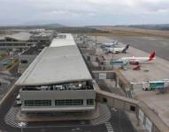 Un total de 7 000 personas trabajan en las instalaciones del aeropuerto Mariscal Sucre de Quito.