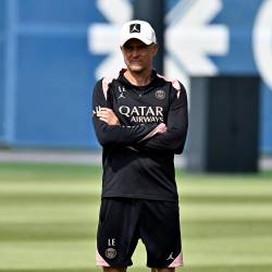 El entrenador Luis Enrique en un entrenamiento con el PSG