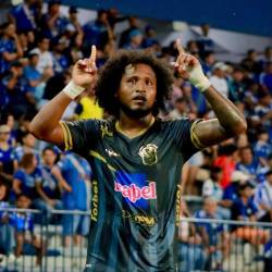 Christian Alemán puede salir del Manta FC para 2026.