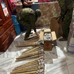 Los militares durante la intervención en Las Naves, provincia de Bolívar.