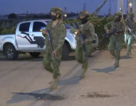 Fuga de Fito: fuerte contingente militar ingresa a la cárcel Regional
