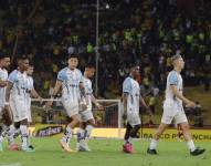 Jugadores de Guayaquil City lamentando el descenso.