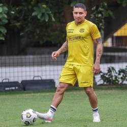 Mario Pineida fue asesinado en los exteriores de una carnicería en Samanes 4, norte de Guayaquil.