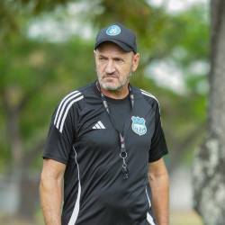 Emelec quiere contar con Guillermo Duró como entrenador para el 2026.