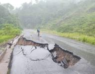 Más de 50 carreteras en mal estado afectan la conexión de 19 provincias en Ecuador