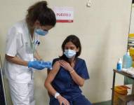 ICN lamentó que en algunos países de renta media y alta poblaciones menos vulnerables accedan a las vacunas por delante de grupos de riesgo.