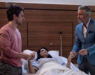 Juan Pablo Medina (derecha) interpretó a Diego Olvera en La casa de las flores.