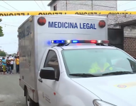 Foto de un carro de Medicina Legal.