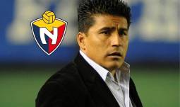 Omar Asad, entrenador de El Nacional.