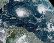 Fotografía satelital cedida este lunes por el Oficina Nacional de Administración Oceánica y Atmosférica (NOAA) a través del Centro Nacional de Huracanes (NHC) de Estados Unidos donde se muestra la localización del huracán Lee por el Atlántico
