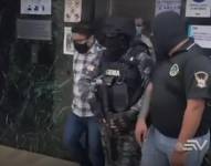 Luis Alberto Machado Sánchez fue detenido en las instalaciones de la fiscalía de la Merced en el centro de Guayaquil.