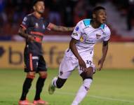 El jugador de 18 años salió la mañana de este jueves 16 de junio, donde expresó su deseo de dar el salto al 'viejo continente'.