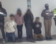 Imagen de los cuatro sospechosos de microtráfico en Quito.