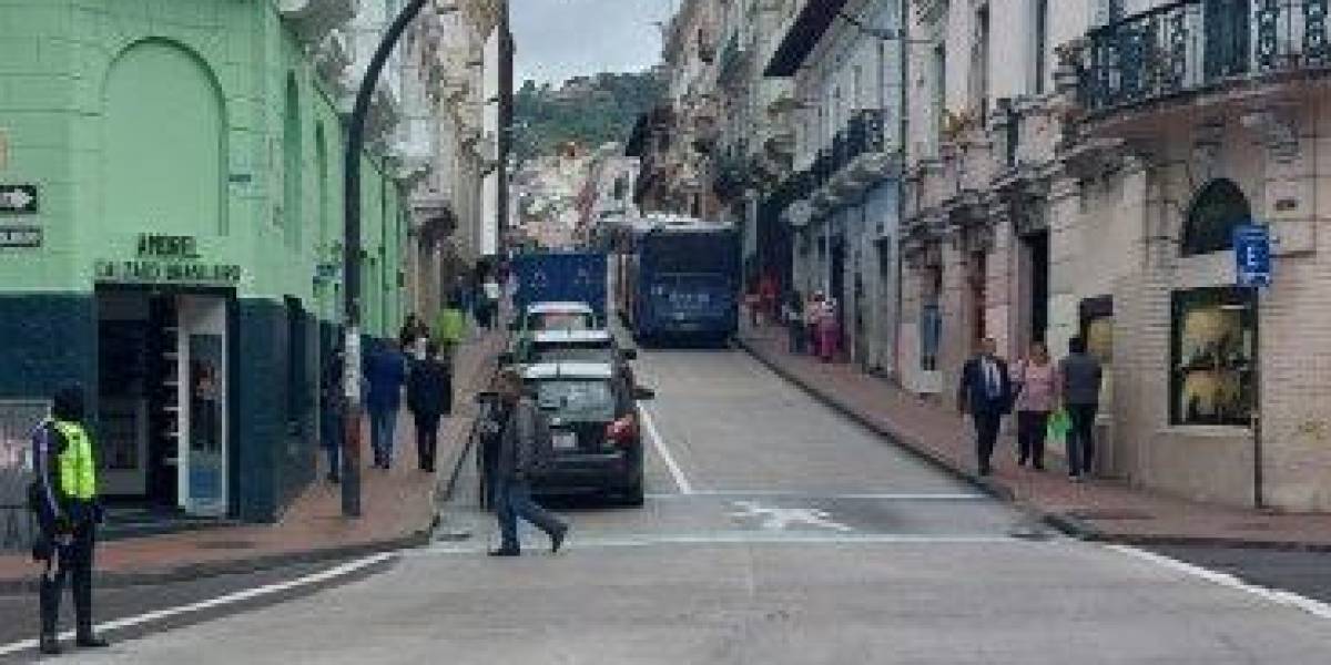 Quito: operativo de movilidad por el Desfile de los Mercados en el Centro Histórico