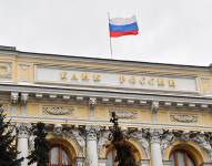 El rublo ruso superó hoy la marca de casi 90 por dólar y 101 por euro por las acciones rusas en Ucrania.