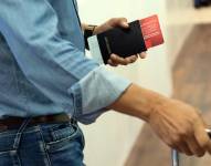 Imagen referencial para graficar a un pasajero en un aeropuerto.