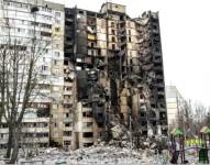 Un edificio fue bombardeado en la ciudad ucraniana de Járkiv