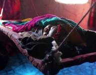 La tragedia de las familias afganas que venden a sus bebés por U$500 para poder alimentarse