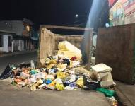 Imagen del contenedor de basura donde fue dejado el cuerpo de un bebé.