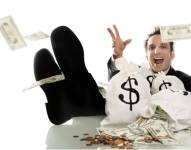 La facilidad para invertir está llevando a muchos jóvenes a tomar muchos riesgos con su dinero, advierten algunos.