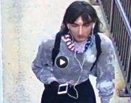 El sospechoso usó ropa de mujer para huir del lugar del ataque.