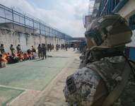 Intervención de la Armada en la Penitenciaría del Litoral.