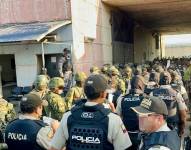 Ingreso de policías y militares al Centro de Privación de Libertad Guayas No. 1