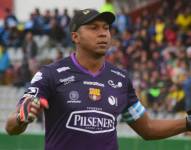 El exportero, Máximo Banguera, en un partido con Barcelona SC