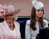 Imagen de archivo de la reina Camila y la princesa Kate Middleton. Con la avanzada edad del Rey, la Reina Camila toma mayor responsabilidad en la Familia Real.