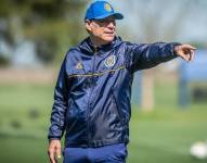 Ariel Holan en un entrenamiento de Rosario Central.