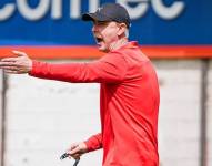 El director técnico de Liga de Quito, Tiago Nunes, en un entrenamiento