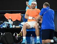 Rafael Nadal cayó por lesión ante Mackenzie McDonald.