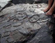 Las rocas talladas quedaron expuestas durante la peor sequía jamás registrada en la zona.