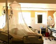 Pacientes con dengue son atendidos en los hospitales de Santa Cruz, en Bolivia.