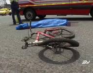 Ciclista muere atropellado en la vía Perimetral, en Guayaquil