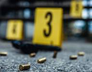 Personal de la Policía Nacional levantó evidencias en la escena del crimen.