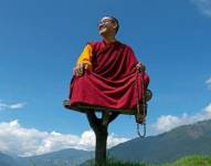 En 2009 Rinpoche se convirtió en el maestro espiritual más joven de Bután.