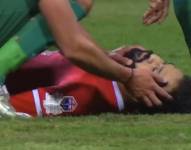 Momento en el que Ahmed Refaat se desplomó en pleno partido.