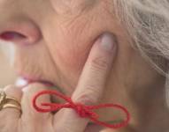 Las estadísticas vienen apuntando que las mujeres tienen el más probabilidades de padecer Alzhéimer que los hombres.