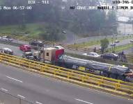 Siniestro de tránsito en la av. Simón Bolívar.