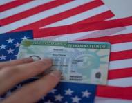 Imagen referencial de tarjeta de residencia permanente de Estados Unidos.