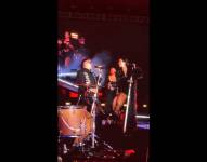Dua Lipa sorprende en Perú al cantar Cariñito junto a Mauricio Mesones.